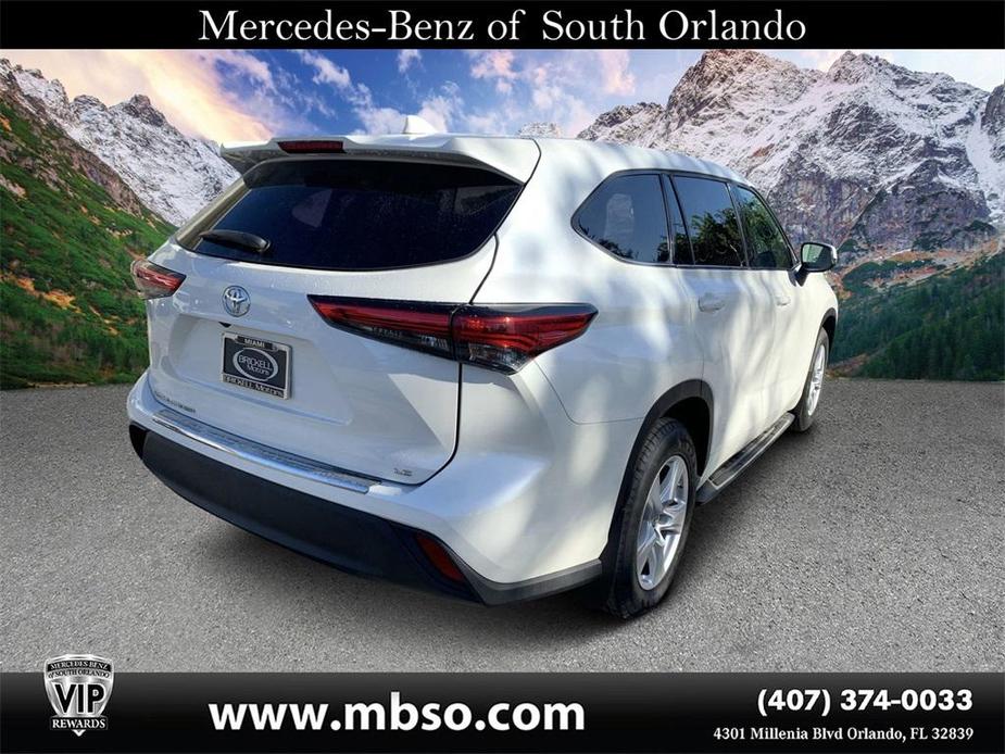 used 2021 Toyota Highlander car, priced at $30,999