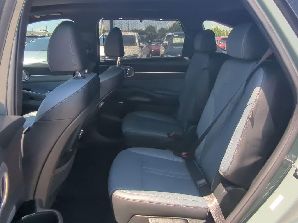 used 2025 Kia Sorento Hybrid car, priced at $37,194