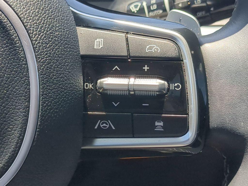 used 2025 Kia Sorento Hybrid car, priced at $37,194