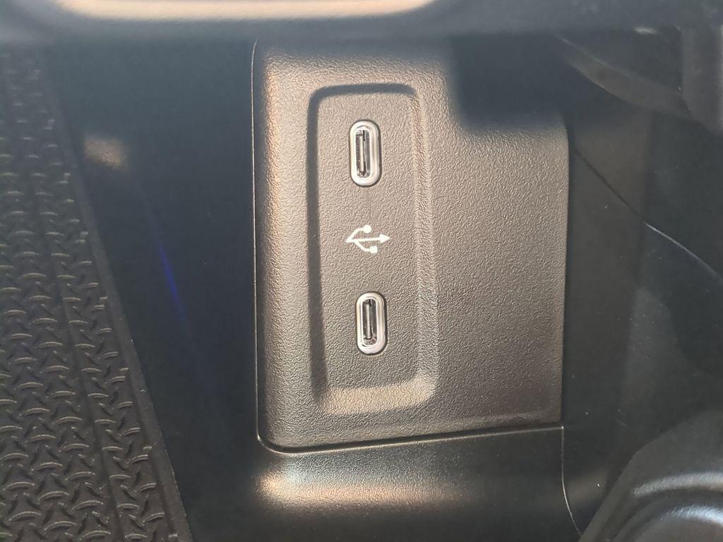 new 2025 Mercedes-Benz GLC 300 car