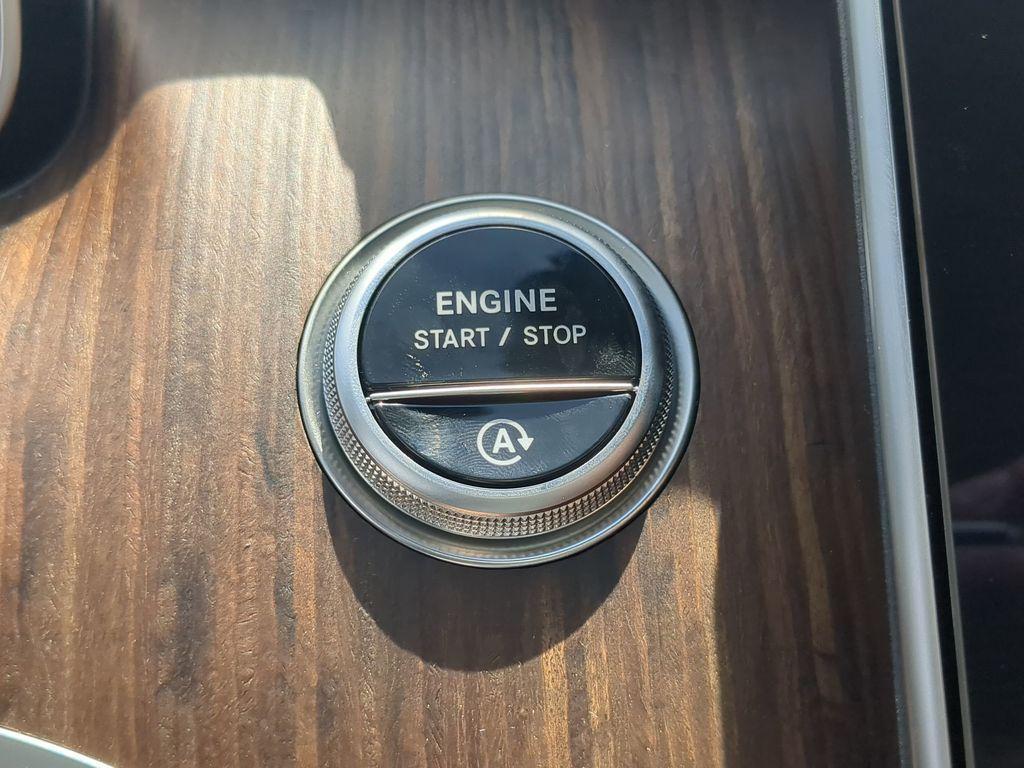 new 2025 Mercedes-Benz C-Class car