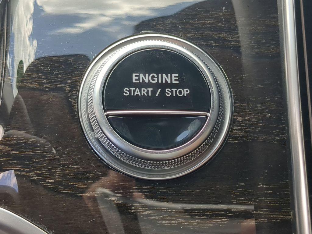 new 2025 Mercedes-Benz GLC 350e car