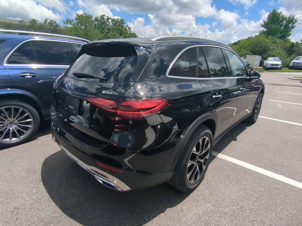 new 2025 Mercedes-Benz GLC 350e car