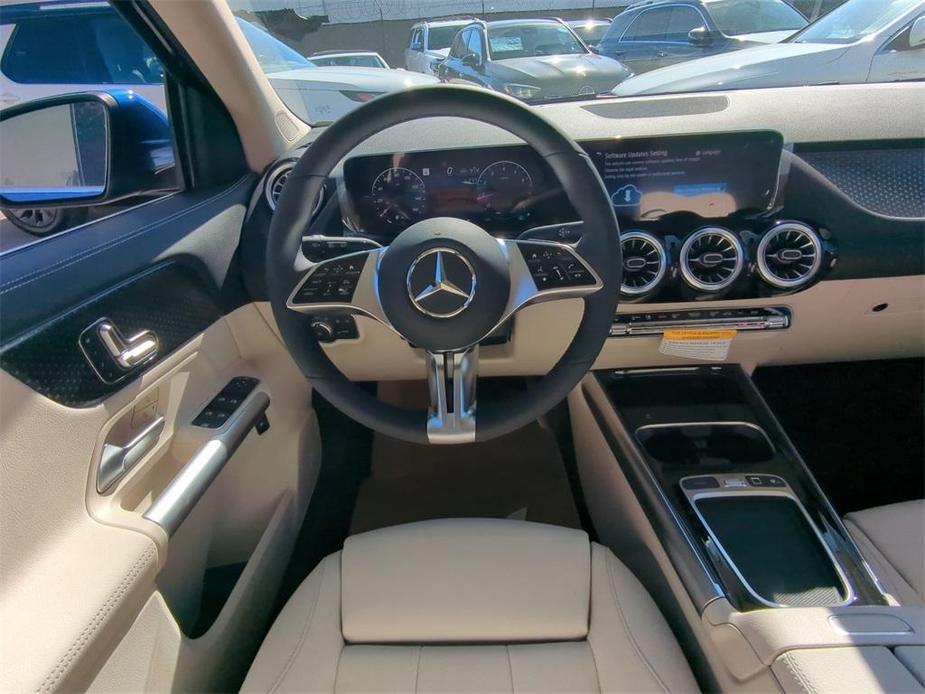 new 2025 Mercedes-Benz GLA 250 car