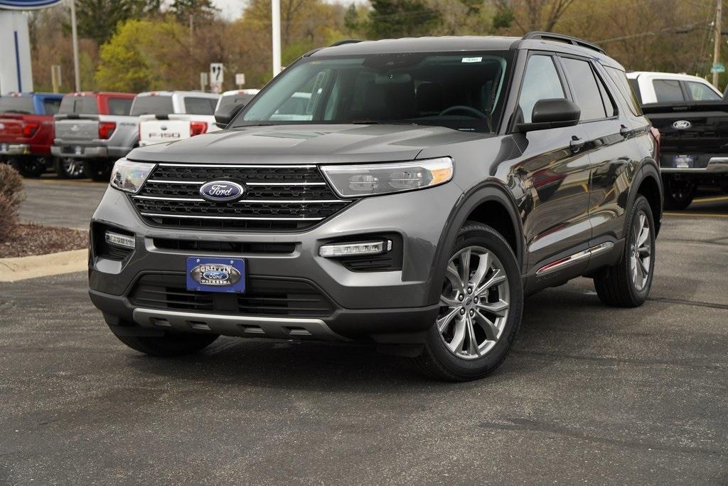 new 2024 Ford Explorer car, priced at $45,257