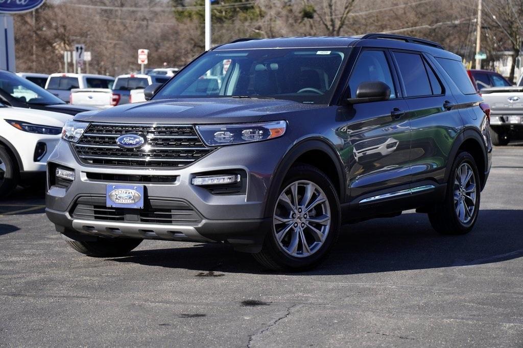 new 2024 Ford Explorer car, priced at $45,752