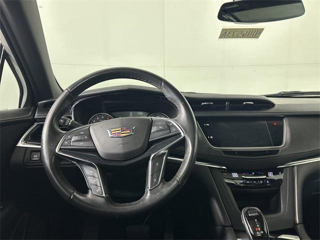 used 2020 Cadillac XT5 car, priced at $28,915