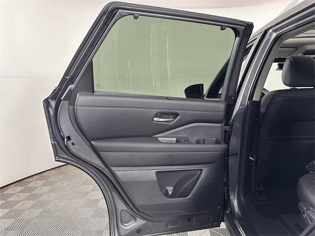 new 2025 Nissan Pathfinder car, priced at $41,338