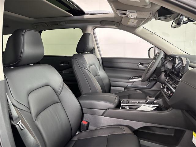 new 2025 Nissan Pathfinder car, priced at $41,338