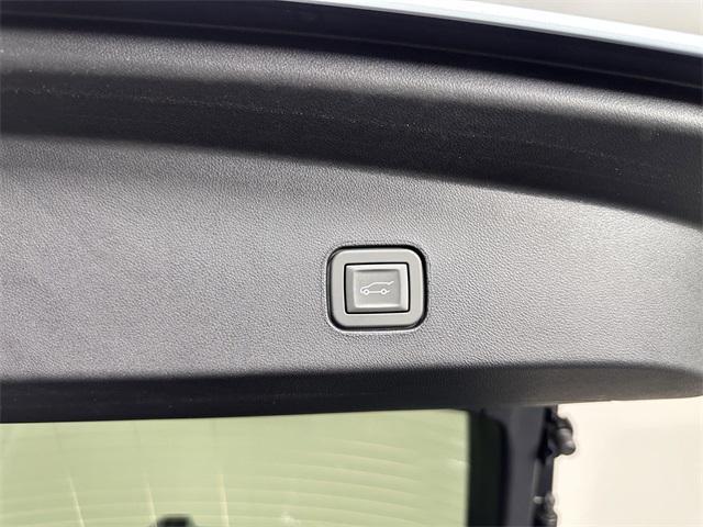 new 2026 Cadillac LYRIQ car