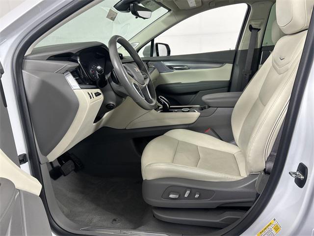 used 2023 Cadillac XT5 car, priced at $32,904