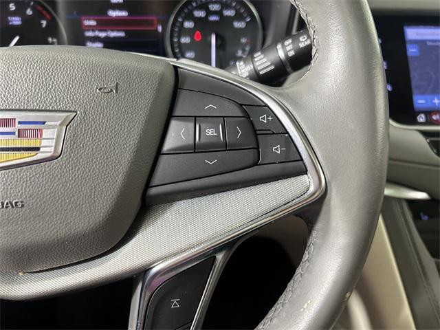 used 2023 Cadillac XT5 car, priced at $32,904