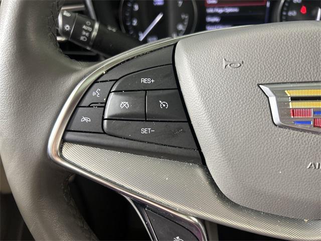 used 2023 Cadillac XT5 car, priced at $32,904