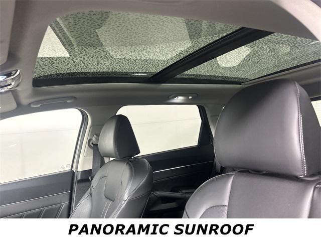 used 2024 Kia Sorento car, priced at $38,377
