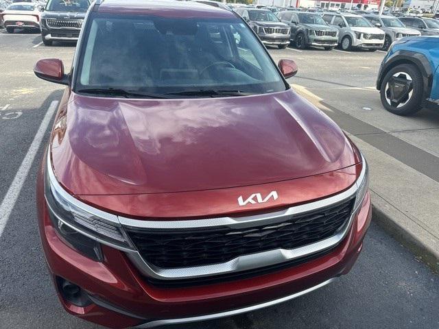 used 2023 Kia Seltos car