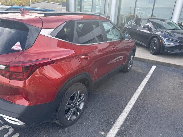 used 2023 Kia Seltos car