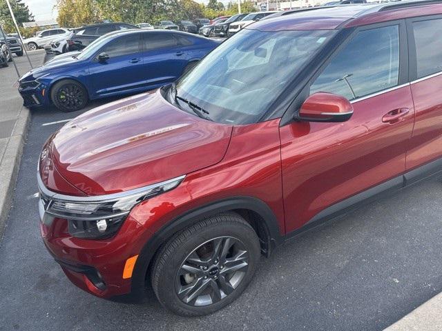 used 2023 Kia Seltos car