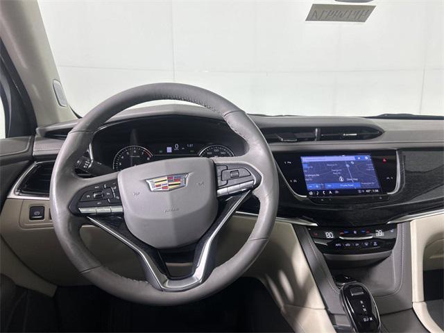 used 2022 Cadillac XT6 car, priced at $35,187