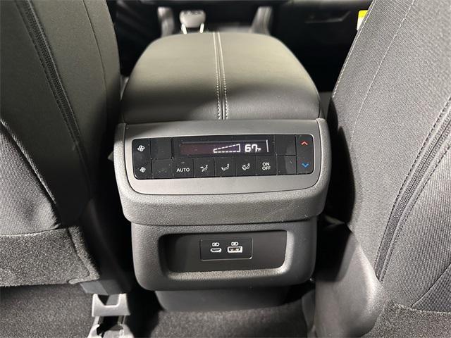 new 2025 Nissan Pathfinder car, priced at $35,774