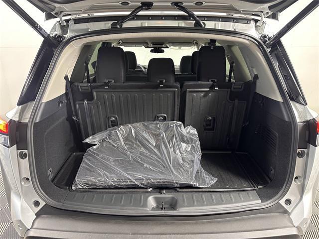 new 2025 Nissan Pathfinder car, priced at $35,774