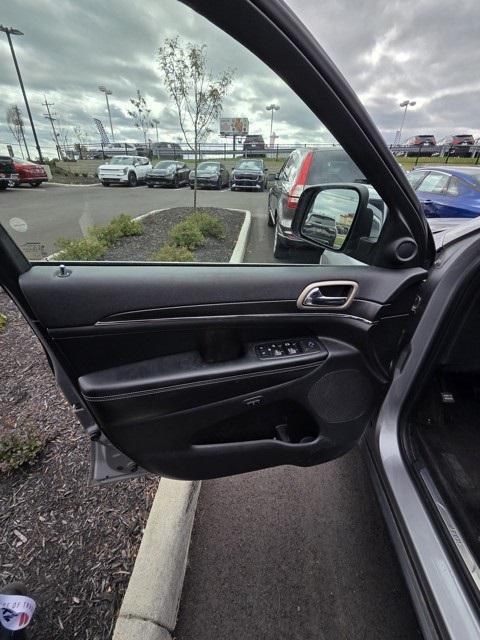 used 2017 Jeep Grand Cherokee car, priced at $15,989