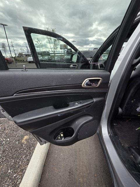 used 2017 Jeep Grand Cherokee car, priced at $15,989