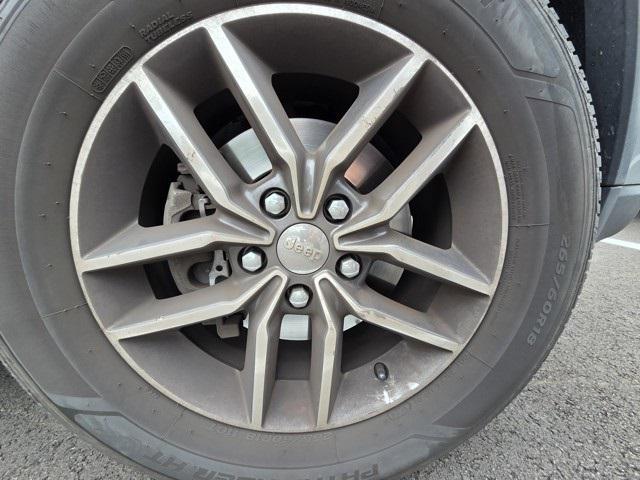 used 2017 Jeep Grand Cherokee car, priced at $15,989