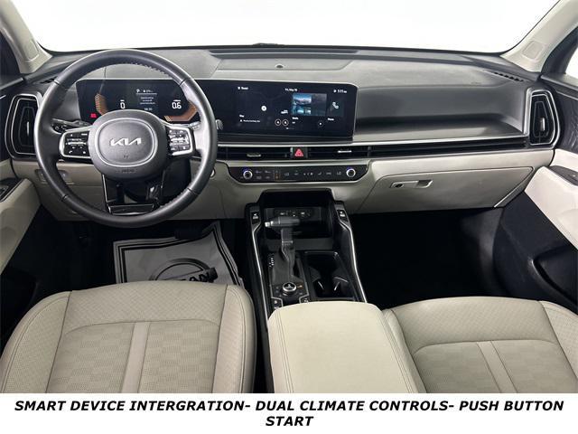 used 2025 Kia Sorento car, priced at $36,631
