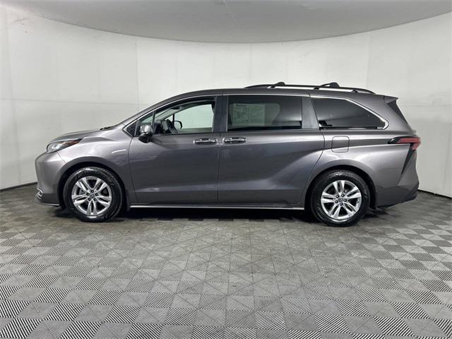 used 2022 Toyota Sienna car, priced at $38,901