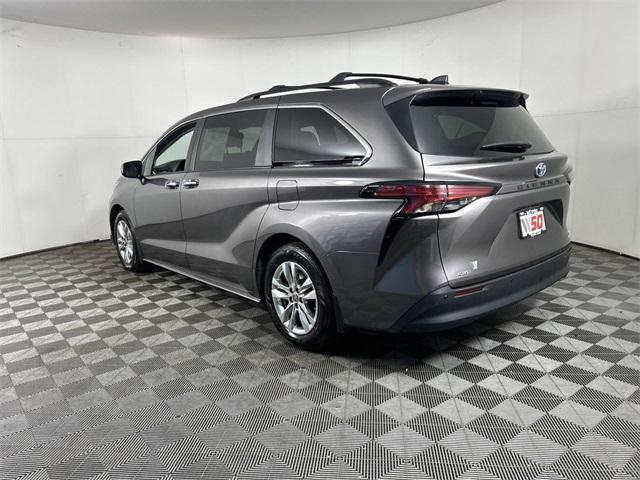 used 2022 Toyota Sienna car, priced at $38,901