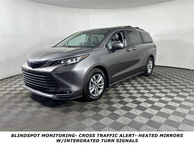 used 2022 Toyota Sienna car, priced at $38,901