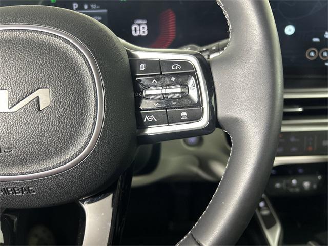 used 2025 Kia Sorento car, priced at $32,423