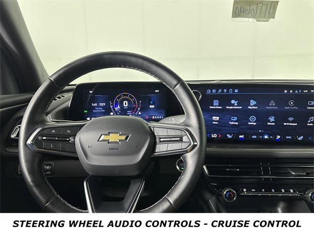 used 2025 Chevrolet Traverse car, priced at $37,877