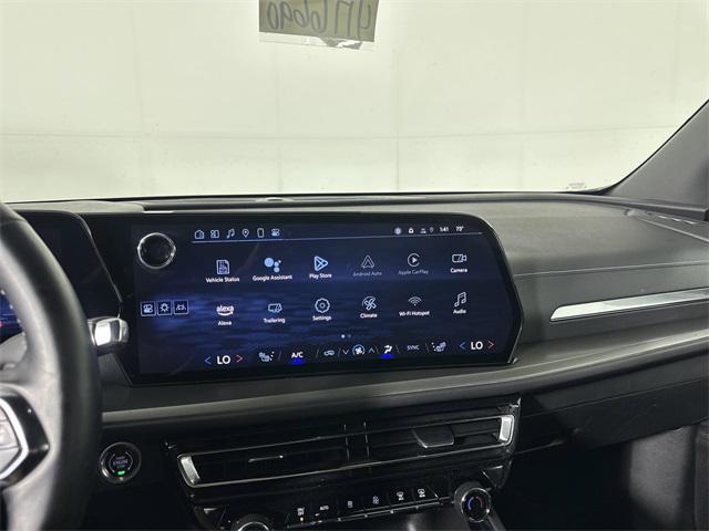 used 2025 Chevrolet Traverse car, priced at $37,877