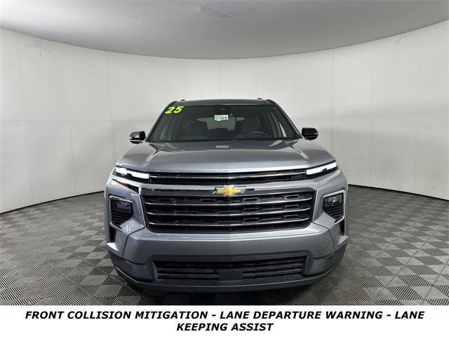 used 2025 Chevrolet Traverse car, priced at $37,877