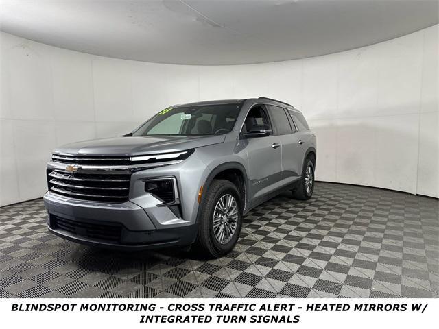 used 2025 Chevrolet Traverse car, priced at $37,877