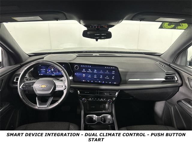used 2025 Chevrolet Traverse car, priced at $37,877