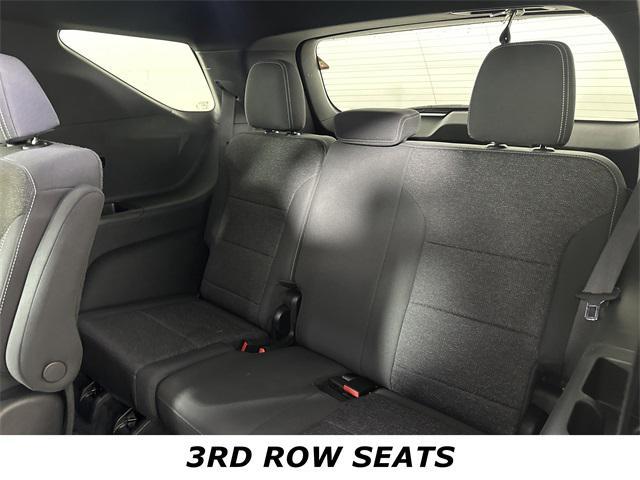 used 2025 Chevrolet Traverse car, priced at $37,877