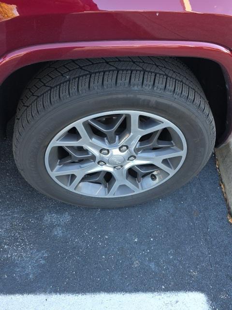 used 2019 Jeep Grand Cherokee car, priced at $27,764