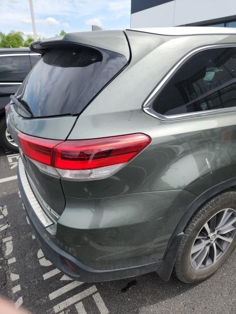 used 2018 Toyota Highlander car, priced at $25,337