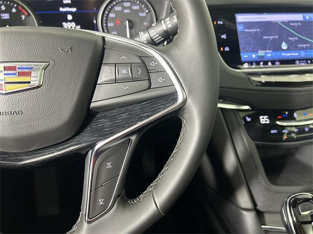 new 2025 Cadillac XT5 car, priced at $55,790
