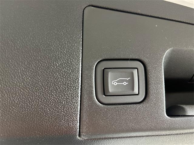 new 2025 Cadillac XT5 car, priced at $55,790