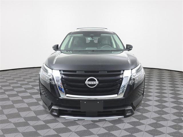 new 2025 Nissan Pathfinder car, priced at $38,305