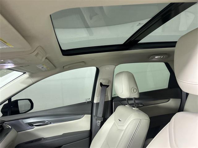 used 2022 Cadillac XT5 car, priced at $33,285