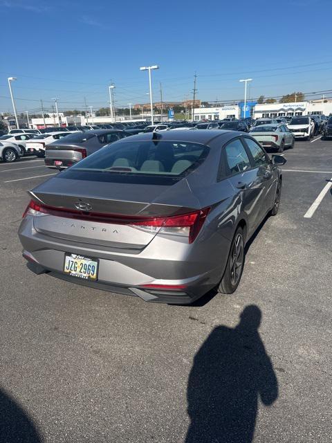 used 2023 Hyundai Elantra car