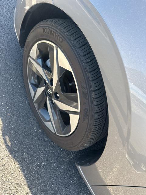 used 2023 Hyundai Elantra car