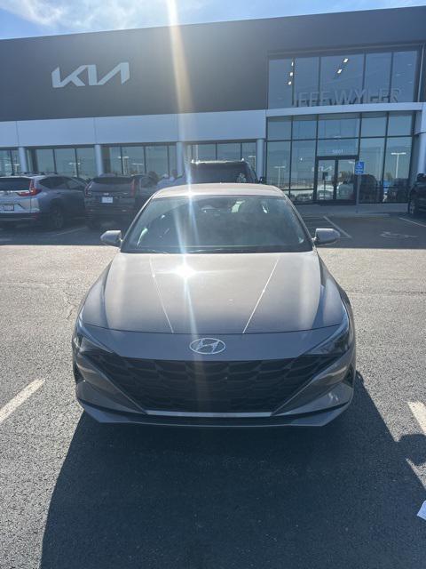 used 2023 Hyundai Elantra car