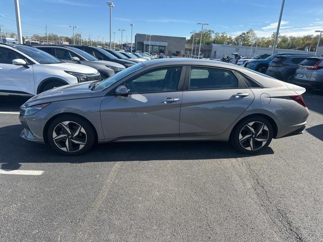 used 2023 Hyundai Elantra car
