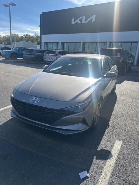 used 2023 Hyundai Elantra car