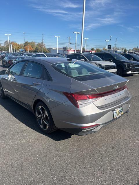 used 2023 Hyundai Elantra car